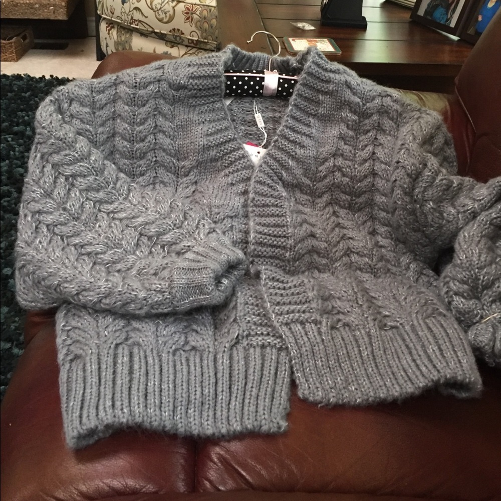 NWT. Last one puffy sweater.